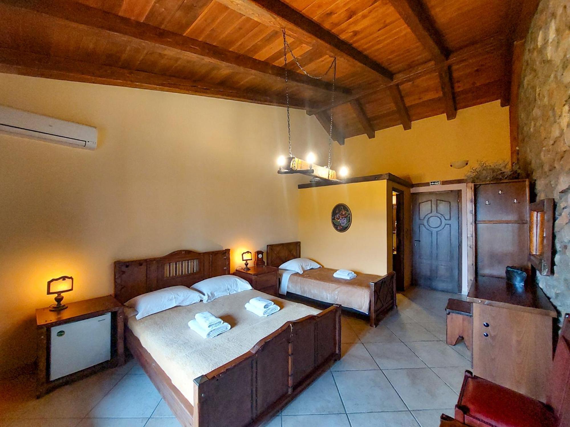 Metohi Hotel Mariolata Ngoại thất bức ảnh
